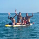 Natalia Streignard Instagram - Y asi fue nuestro ultimo domingo de summer!!!! Delicioso... debajo de nosotros, nose ven pero habia al menos 4 manatees!!!! En familia y con amigos un dia espectacular!!!!