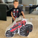 Natalia Streignard Instagram - Y aqui la piñata que le hice a Gianni..! Y el feliz.. les gusto??? Besos ❤️❤️❤️