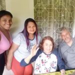 Natalia Streignard Instagram - Feliz cumpleaños a la mas linda de la casa! A la alegria del hogar… a la de la eterna sonrisa.. siempre con un chiste y con positivismo y felicidad.. a la mas dulcera y golosa..! Te quiero mucho mami!❤️❤️❤️ ojalá pronto estemos todos juntos… gracias a Sharon y Haydee y las chicas Luz, Senny.., gracias por cuidar a mamá! Que Dios multiplique su bondad y paciencia!❤️❤️❤️