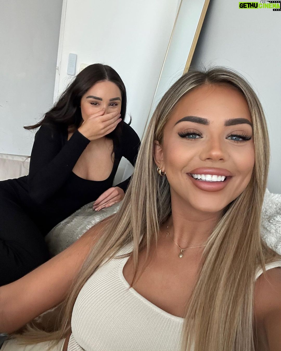 Natalia Zoppa Instagram - Weekend stuff 🤪