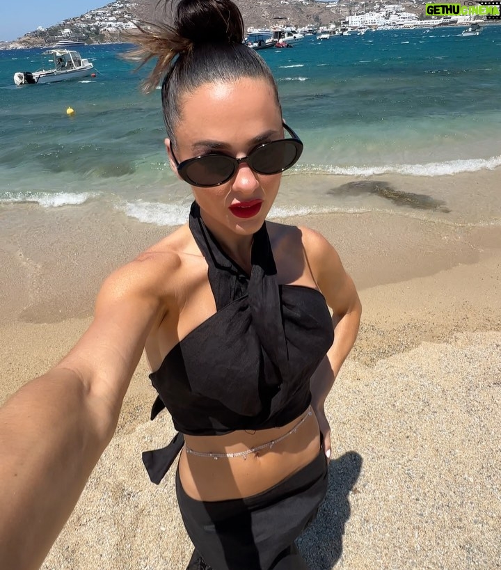 Natalie Negrotti Instagram - I’ve got this feeling I can’t explain…🎶🖤 Scorpios Community