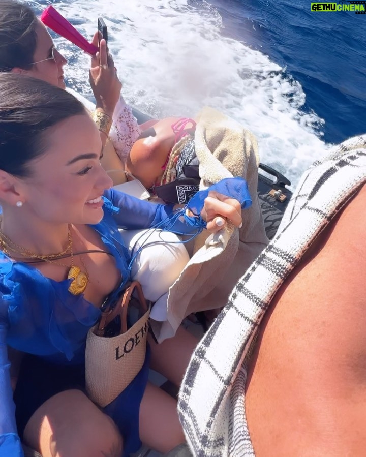 Natalie Negrotti Instagram - Hands down my favorite day in Mykonos at Spilia’s on the water. People dancing on tables, jumping in the ocean and just having an amazing time eating incredible fresh food 🤍🇬🇷 Spiliá, Khania, Greece