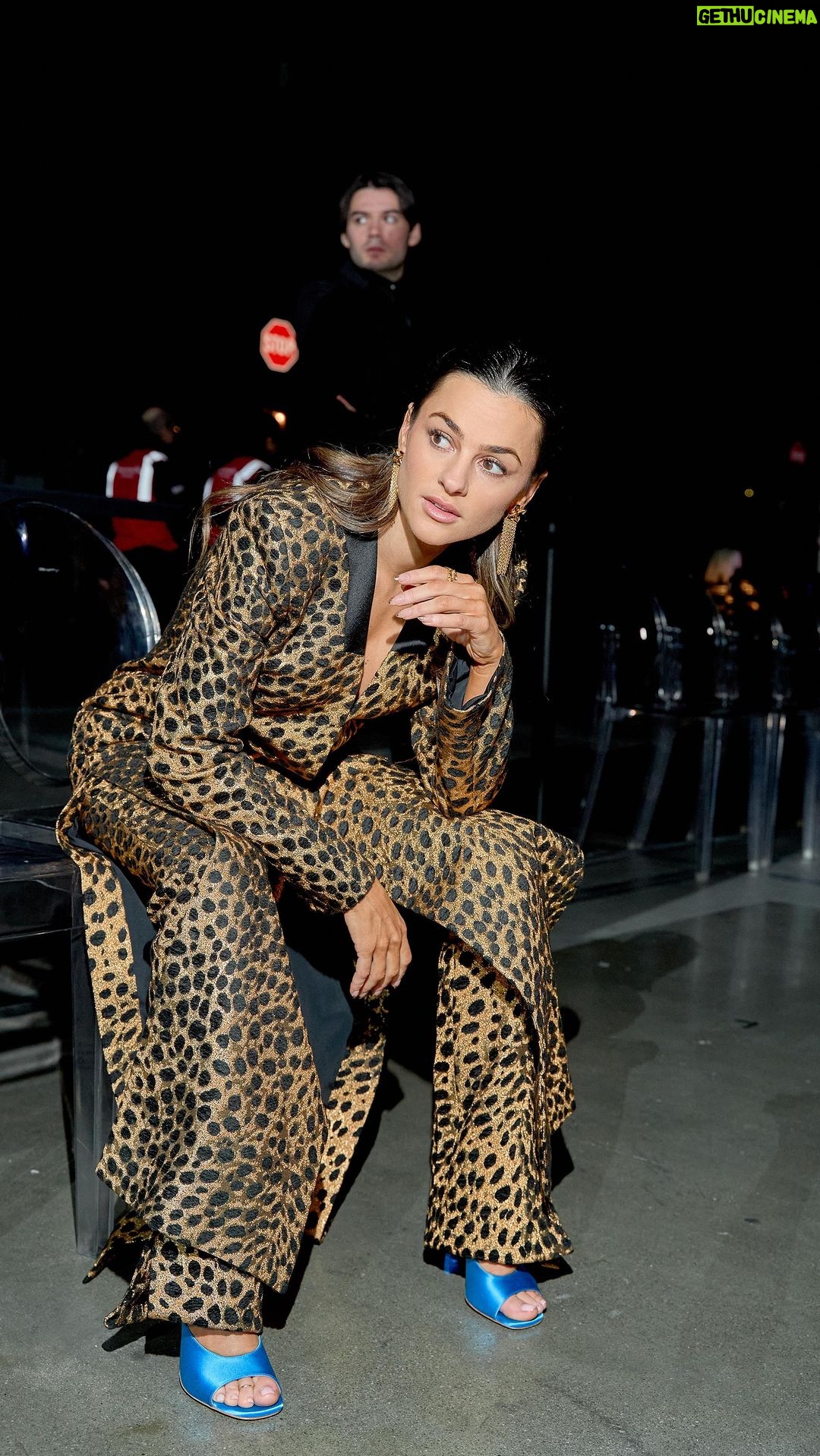 Natalie Negrotti Instagram - Day 2 of Milan Fashion Week. The best trip of my entire life so far check out my full vlog in my bio 🥹🫶 Milan, Italy