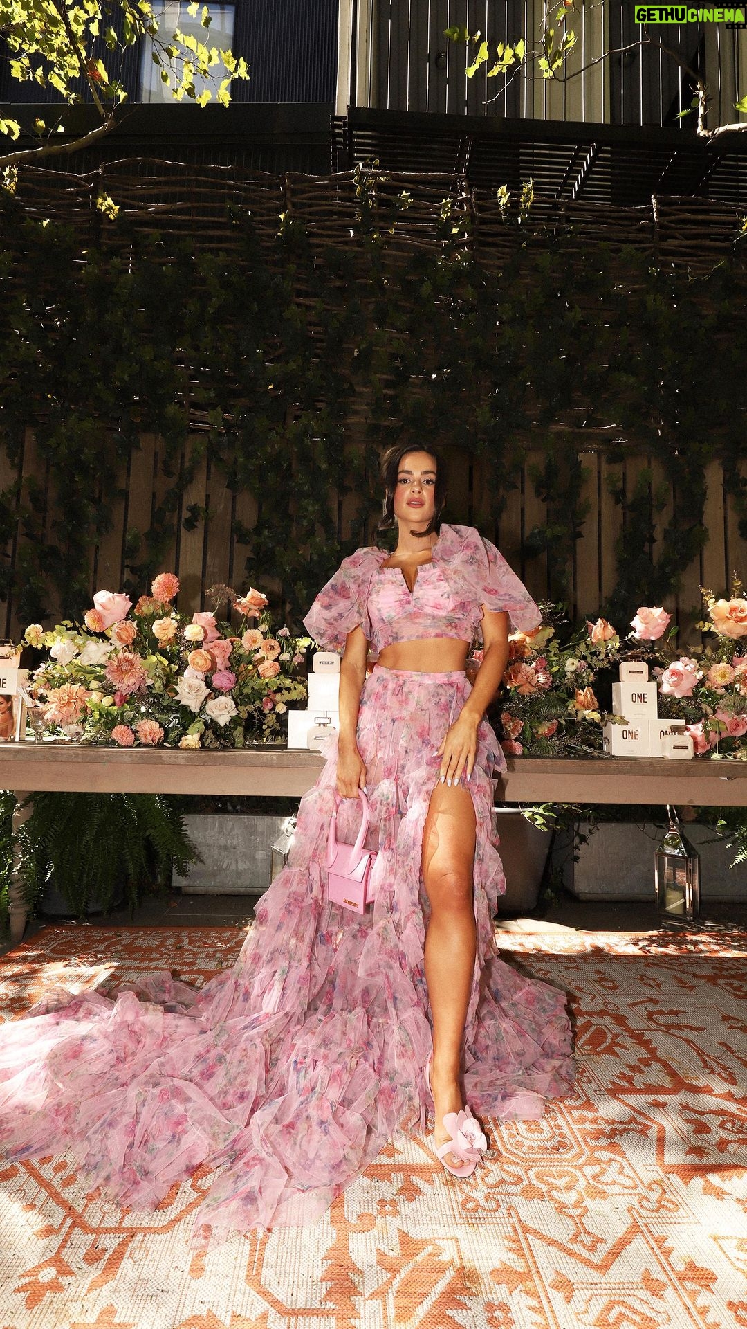 Natalie Negrotti Instagram - You’ll never guess where I went in this… I dressed up to meet JLo in this dream dress!! 🌸 Comment for a part 2 to see a sneak peak into @jlo ‘s event Wearing @sherrihill Thank you @jlofragrances for having me at your floral lunch 📸 @lisakuz.ph New York City