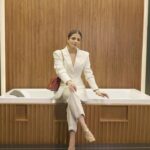 Natasha Luthra Instagram - If you are also looking to turn your wellness space into a place filled with beautifully crafted products that not only represent luxury but also a feeling of completeness, designed specifically to meet all your bath space needs, then @artize.in Atelier at Famous Studio Lane, off Doctor Elijah Moses Road, Mahalakshmi, Mumbai is a must-visit for you. Visit today and tell me about your experience in the comments below. #Artize #BornFromArt #JaquarIndia #ArtizeWellness #TimelessElegance #JaquarGroup #Atelier #LuxuryBathrooms