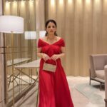 Natasha Luthra Instagram - Loving the red ♥️ In @arokaofficial Jewelry @shopeurumme Bag @vanina_world