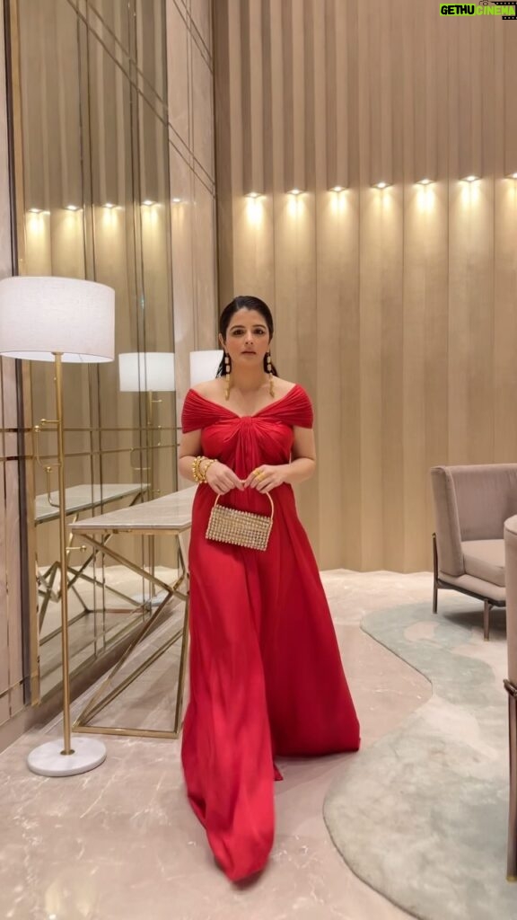 Natasha Luthra Instagram - Loving the red ♥️ In @arokaofficial Jewelry @shopeurumme Bag @vanina_world