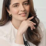 Natasha Luthra Instagram - Red spots and dark circles have been my biggest concern! Now thanks to @lakmeindia concealers that’s sorted! Lakmē 9 to 5 primer + matte concealer gives the natural finish, and its lightweight & oil-free formula gives the perfect matte look. Lakmē Absolute Crème Concealer has Vit E and gives great coverage as it’s a little thicker and just about covers everything. Get yours now! #ad #collab