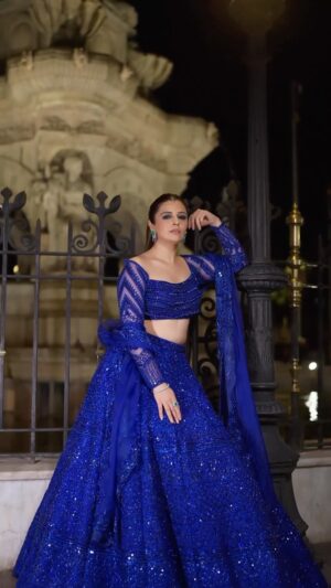 Natasha Luthra Instagram - I think I have found my new fav colour! In love with this lehenga from @riantasofficial 💙🦋

Glam @priyatodarwal 
Hair @saroj_hairstylist 

#ad
#riantas #rbrides #indianwedding #indianfashion #sundownerbride #bridalfashion #couture2023 #pearldesigns