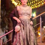 Natasha Luthra Instagram - My fav thing about shopping from exhibitions is you get to see and shop everything under one roof ! @crescentmoonexhibition is back with their Diwali Edit with 95+ brands showcasing clothes, jewellery, home decor, gifting, food, accessories & more from all over the country! Date 21st October 2023 Venue : The St.Regis Hotel, Lower Parel, Mumbai Time : 10 am to 8 pm Outfit: @roh_zey