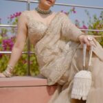 Natasha Luthra Instagram - Golden girl vibes for @labeldebelle @lakmefashionwk ✨ Outfit - @labeldebelle @vandafashionagency Jewellery - @sonisapphire Bag - @houseofkosha.in Makeup - @blushlounge_sneha Shot by @d.4dc #lakmefashionweek #fdcixlakméfashionweek AD