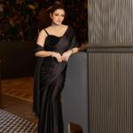 Natasha Luthra Instagram - There’s really nothing not to love about this @rimpleagrawalofficial black saree. 🖤 It hugs in all the right places giving you that elegant glam , without trying to hard . It’s one of those no brainer occasion wear that we all need. You must check this home-grown label that has premium Indo-Western couture that blends edgy and feminine styles. Jewelry @anayah_jewellery Glam @priyatodarwal Hair @saroj_hairstylist Shot by @nupuragarwal__ Location @ditas.mumbai @rainmakerconsults