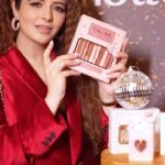 Natasha Luthra Instagram - ‘Tis the season, and The Charlotte Tilbury Holiday Dinner truly kicked off the festivity! 🎄 Here’s the holiday stocking of our dreams with the new Charlotte Tilbury kits & minis ✨ 💕Charlotte’s Revitalising Magic Mini Skin Set 💕Charlotte Tilbury Superstar Glow Kit 💕Charlotte Tilbury Mini Hollywood Blush & Glow - Light To Medium 💕Charlotte Tilbury Iconic Mini Lipstick Trio 💕 Charlotte Tilbury Pillow Talk Push Up Lashes Bauble Mascara Discover Charlotte’s Magical Gifting Universe #OnlyAtNykaa 😍 #CharlotteTilburyXNykaa #OnlyAtNykaa #Christmas #Gifting #ChristmasGifts