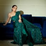 Natasha Luthra Instagram - @be.divalicious is back with a bang! Get this look for all your social & wedding duos with over 100 exhibitors! There’s festive wear, western attire, casual apparel, accessories, fine jewels, decor, gifting & edibles! Shop at - @be.divalicious Wearing - @studio22.in Accessories -@aquamarine_jewellery When- 25 & 26 October. Where- Palace Halls (A & B) NSCI Worli Time- 11.00 am to 7.00 pm Free entry & Valet Glam @jagritiglammakeup Hair @hairby_nitin Shot by @iris.filmss AD