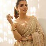 Natasha Luthra Instagram - There is nothing like an ivory saree ✨. In @faabiianaofficial for their @lakmefashionwk show ♥️ Jewels @k.k.jewels Bag @sheen_byharsheenarneja Shot by @banjaariii Glam @makeupby_shwetaaggarwal Location @thelodhidelhi Ad #chikankarisaree #lakmefashionweek