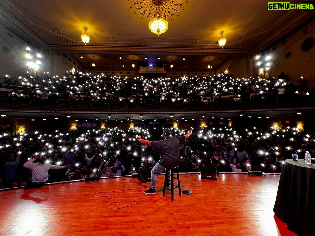 Nate Jackson - 4K Likes - Standing Ovation! The Big Apple 🍎 Tonight was SURREAL. My first theater with headline billing was COMPLETELY SOLD OUT. 1500 seats at the Town Hall Theater in Times Square! Unbelievable… fifteen hunnid beautiful (and a few ugly 😂 ) laughing people!! Thank You New York City!