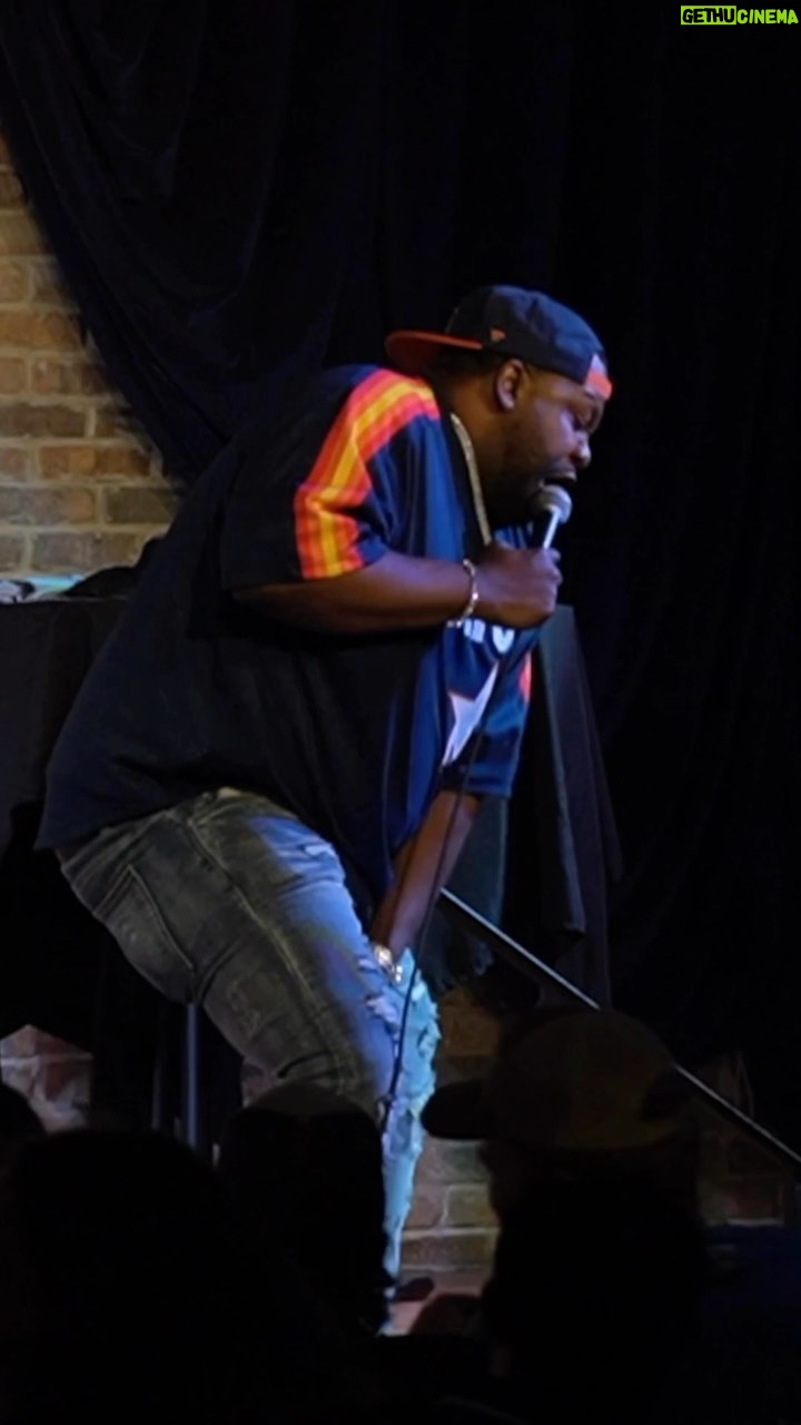 Nate Jackson - 8.9K Likes - The Tampa improv was full of grizzly bears, monsters, hobos, and freaks • Catch me on tour how bout dat. Link in bio!
#natejackson #explorepage #funnystandup #standupcomedy #crowdwork