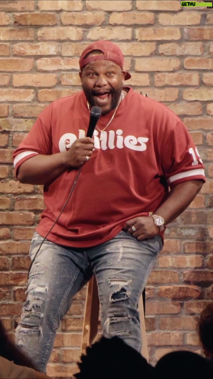 Nate Jackson - 8.3K Likes - Benjamin the Dominican Righty 🤣
🚨 ANNOUNCEMENT 🚨
NYC I’m coming! TownHall theater for NYC Comedy Festival
Link in bio for tickets. The presale code is NYCF