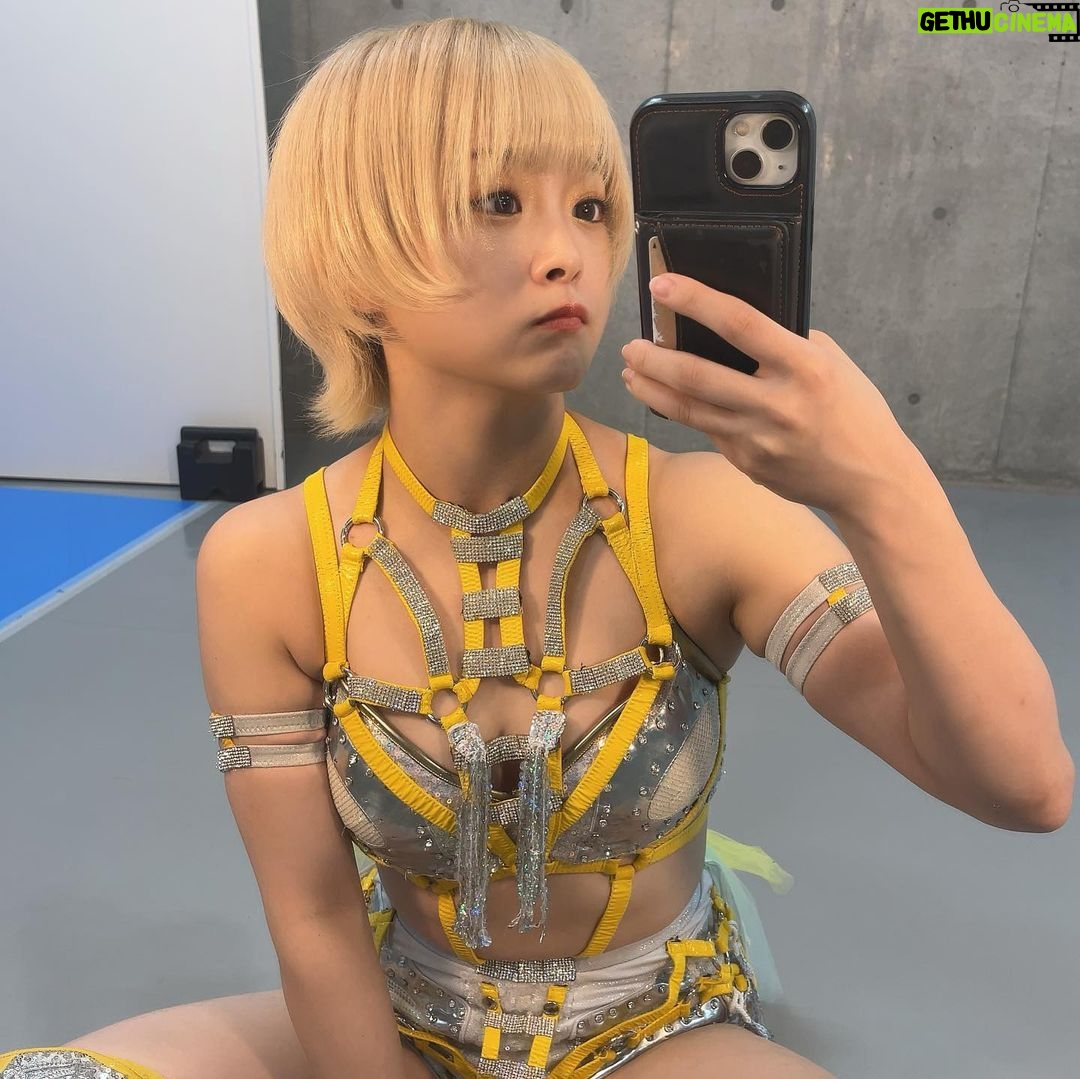 Natsumi Maki - 7.2K Likes - 女優ミラーみたいなの見つけた🪞✨
でも顔に影が...
試合はしばらくお休み〜
まっててねーん🤍
#natsupoi #なつぽい #ウルフ女子 #ウルフボブ #ウルフショート #ウルフカット
