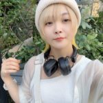 Natsumi Maki Instagram - 帽子かぶっても、かわちー🤍🐺🫧 ヘッドホンにも合う。 #ショートウルフ #ボブウルフ #ウルフボブ #インナーカラー