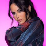 Natti Natasha Instagram - Estamos en semana de lanzamiento 💿, de cumple 🍾 y estoy que no me aguanto!!! 😍❤️‍🔥 Así que #Andale!!!! OUT NOW!!!! 🎥 Comenten con 🌙☀️ los que están listos pa’ #NastySingles ?