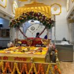 Navaneet Kaur Instagram - वाहे गुरु की खालसा_वाहे गुरु की फतेह,प्रकाश पुरब श्री गुरुनानक जयंती च्या पावन पर्वावर बुटी प्लॉट स्थित गुरुद्वारात जावून श्री गुरु ग्रंथसाहब चरणी माथा टेकवून मनोभावे प्रार्थना केली व समस्त बंधू भगिनींना श्री गुरुनानक जयंतीच्या मंगलमय शुभेच्छा दिल्या