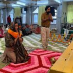 Navaneet Kaur Instagram – वाहे गुरु की खालसा_वाहे गुरु की फतेह,प्रकाश पुरब श्री गुरुनानक जयंती च्या पावन पर्वावर बुटी प्लॉट स्थित गुरुद्वारात जावून श्री गुरु ग्रंथसाहब चरणी माथा टेकवून मनोभावे प्रार्थना केली व समस्त बंधू भगिनींना श्री गुरुनानक जयंतीच्या मंगलमय शुभेच्छा दिल्या