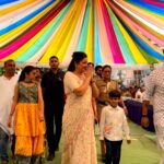Navaneet Kaur Instagram - जलाराम जयंती निमित्त भक्ती धाम मंदिर अमरावती येथे दर्शन घेऊन अन्नदान केले व झांज वाजवुन आनंद घेतला.