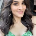Navika Kotia Instagram – Had to try this transition trend 💕
HMU: @kashish_art 💯❤️
#transitionreels #transition #trendingreels #trend