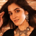 Navika Kotia Instagram – Ethnic Elegance 🖤🩶
