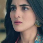 Navika Kotia Instagram – Saari mushkilon ko paar karne ke baad kya Kesar ko pata chalega Sooraj ke beete hue kal ka sach? Dekhiye #KyunkiSaasMaaBahuBetiHotiHai, har roz, shaam 6:30 baje, sirf #ZeeTV par aur kahin bhi, kabhi bhi @zee5shows par.
#ZeeOnTheGoReels

@navika_kotia
