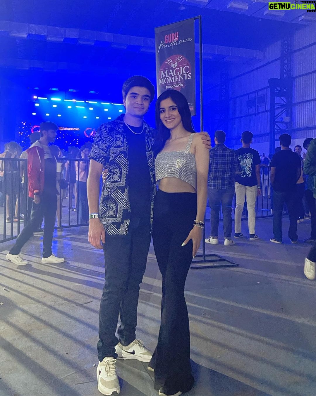 Navika Kotia Instagram - To my little brother, Joh umar main mujhse chota hai but harkate bade bhai wali hai. Bhale hi tu mujhse jyada samjhdar hai but message toh mujhse hi likhvayeg na lmaoo! Aaj 18 ka ho gaya hai abb roz gaadi kaun leke jayega iss baat pe jahgde honge haha lessgoo But kitne hi jhagde ho, yaa aandhi toofan aye, apne bond ko kuch nahi hone wala. Coz stronger than fevicol ka bond ngl tbh. Thank you for the humour, thank you for the goodvibes, all the masti you do my goofball. Thank you for so many things I cant even list them! So just thank you for existing! I have no clue what I’d do and be without you.. favourite human ❤️ Happy birthday Shivi, I love you and I’m proud of you 🎂❤️ Yours, NAKAJI 🥳🥳🥳