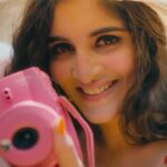 Navika Kotia Instagram – How’s your Sunday looking? 😇
@navika_kotia sure looks like she’s stealing hearts and melting screens 🫠😍♥️
with her infectious smile and playful charm. 🥰
Catch her live at 9:30pm today with the entire cast of Baatein!!! 
Baatein Music Video is out now on our official YouTube channel 🙌🏻 www.youtube.com/dhrritisaharan
Link in bio ✔
.
.
.
#soultunes #baatein #dhrritisaharan #tanmay 
#newmusic #newsingle #newrelease #musicvideo 
#outnow #spotify #applemusic 
#explore #fyp #popmusic #indiemusic #dhrriti #songwriter #love #lovesong 
#music #song #couples #relationships 
#artist #newartist #musician #musicoftheday #musicfans