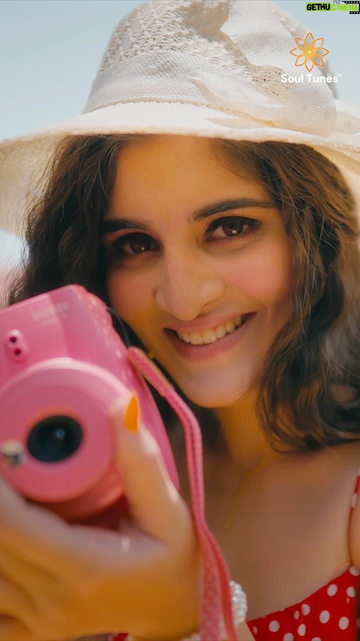Navika Kotia Instagram - How’s your Sunday looking? 😇 @navika_kotia sure looks like she’s stealing hearts and melting screens 🫠😍♥️ with her infectious smile and playful charm. 🥰 Catch her live at 9:30pm today with the entire cast of Baatein!!! Baatein Music Video is out now on our official YouTube channel 🙌🏻 www.youtube.com/dhrritisaharan Link in bio ✔ . . . #soultunes #baatein #dhrritisaharan #tanmay #newmusic #newsingle #newrelease #musicvideo #outnow #spotify #applemusic #explore #fyp #popmusic #indiemusic #dhrriti #songwriter #love #lovesong #music #song #couples #relationships #artist #newartist #musician #musicoftheday #musicfans