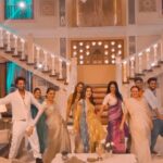 Navika Kotia Instagram – Finally we got the chance to make a fun reel! 🥳Some space between our hectic schedule! 😅
Happy Diwali to all of you ❤️
Keep watching Kyunki Saas Maa Bahu Beti Hoti Hai on @zeetv at 6:30pm 📺

#ksmbbhh #zeetv #itv #kesar #kesbir #ambikaaurkesar #kabir #ambika #kyunkisaasmaabahubetihotihai #tiger3 #reels #trendingreels #himanshusoni #navikakotia #manasijoshiroy