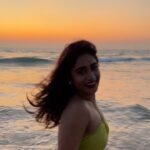 Nayani Pavani Instagram – Welcoming 2024 with 
Bigger Heart ♥️
Bigger goals ✨
Bigger smile ☺️