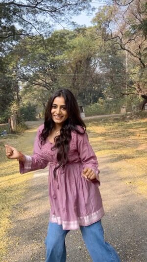 Nayani Pavani Instagram - Aina edho ibandhundhe 🙈

#nayanipavani