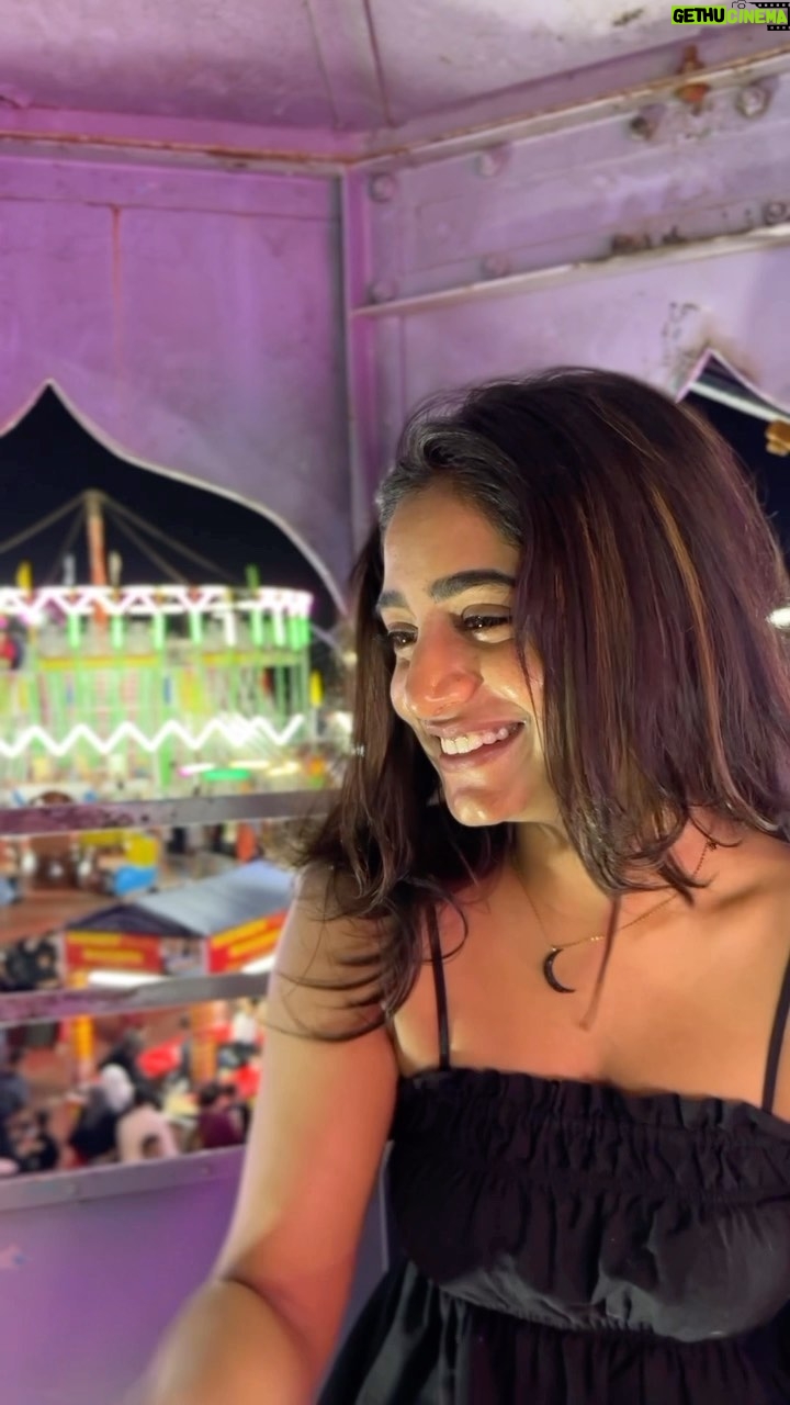 Nayani Pavani - 111K Likes - Biggest smiles hide the deepest pain 💔
#nayanipavani