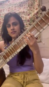 Neha Mahajan Instagram - Sun set and always rose 🐣 #music #hope #sitar #yaman