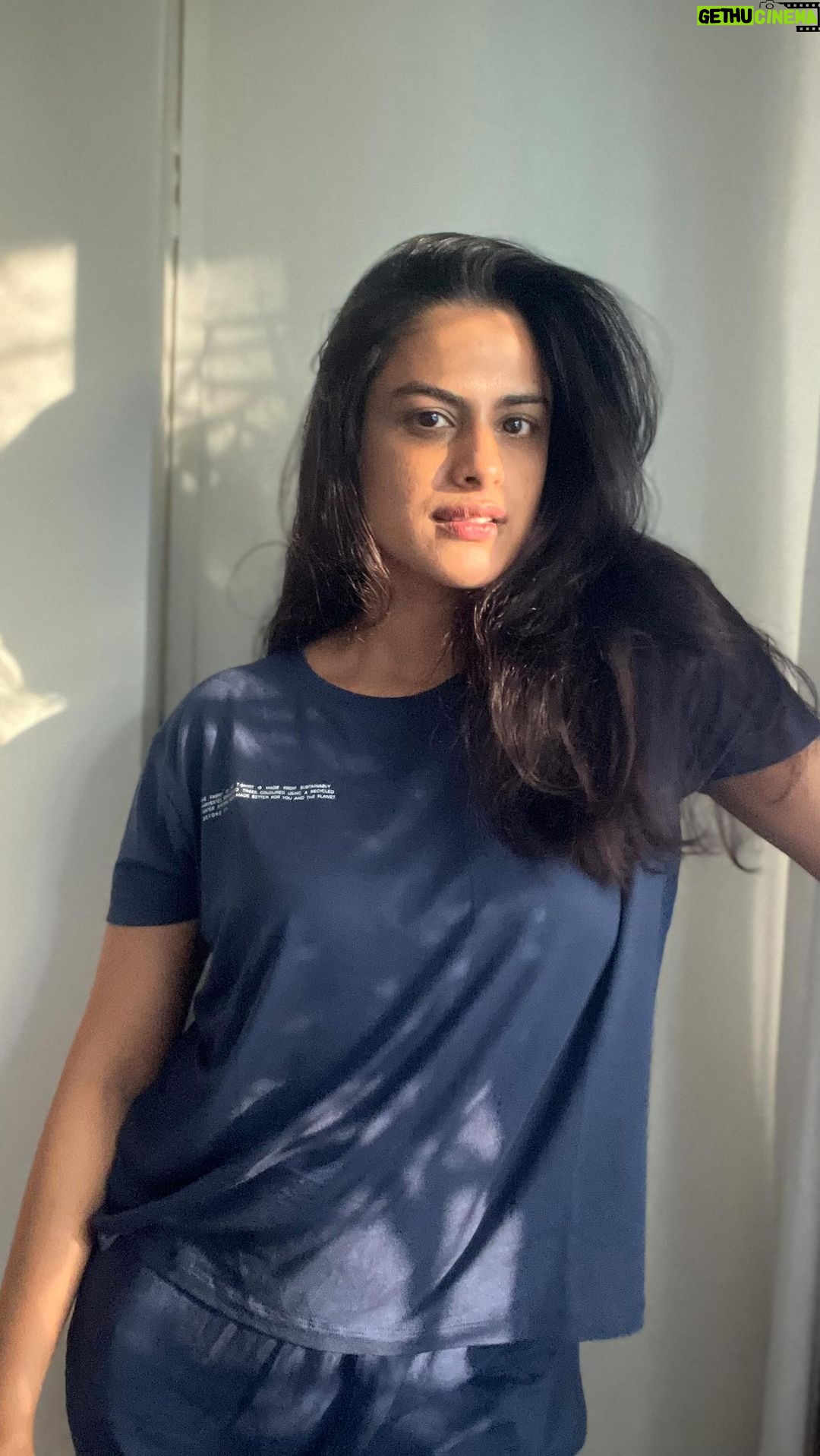 Neha Mahajan - 7.3K Likes - I’ve been wearing @thebeyondus all day and I have to say that it’s one of the most comfortable sets of lounge wear I have! The attention to detail and comfort is max and the clothing is environmentally friendly ♥️😇
Get yourself @thebeyondus and chill out