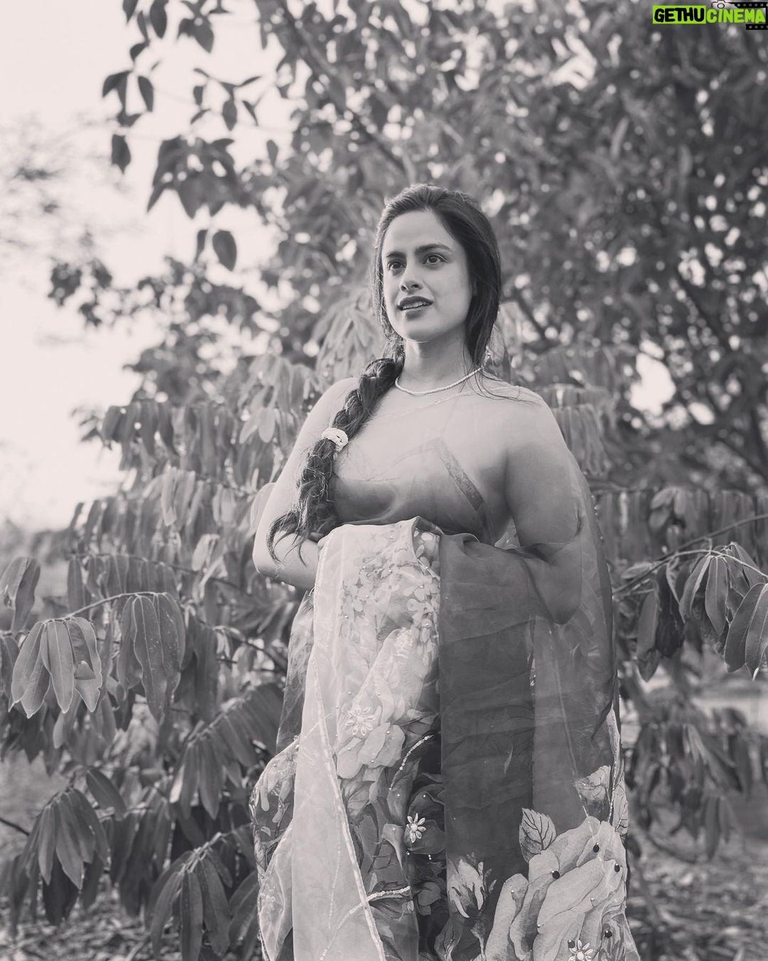 Neha Mahajan - 7.6K Likes - 🥀 sunrise in the rain