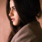 Neha Mahajan Instagram - Turn to the sun 🌻🎥 Thank you @toabhentertainment @arindamsikdar @cocomumbai @nikitas_makeupandhair #rolling