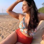 Neha Mahajan Instagram - Goa Winter 🌊🏝️🐚 #sea #beach #sunset