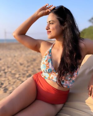 Neha Mahajan Instagram - Goa Winter 🌊🏝️🐚
#sea #beach #sunset