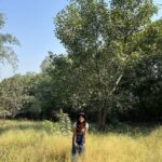 Neha Mahajan Instagram - So fast-paced, picky and persistent! 🎶🙆🏻‍♀️ #birds #mondaymotivation