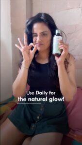 Neha Mahajan Instagram - I love using this castor oil from @nathabit.in ! Have you checked it out yet? 🙌🏽 #NatHabit #FreshAyurveda #FreshFromAyurvedicKitchen #EkDumTaaza #CastorOil #ColdPressedOil #CastorOilforSkin #ChemicalFree #Natural #purecastoroil