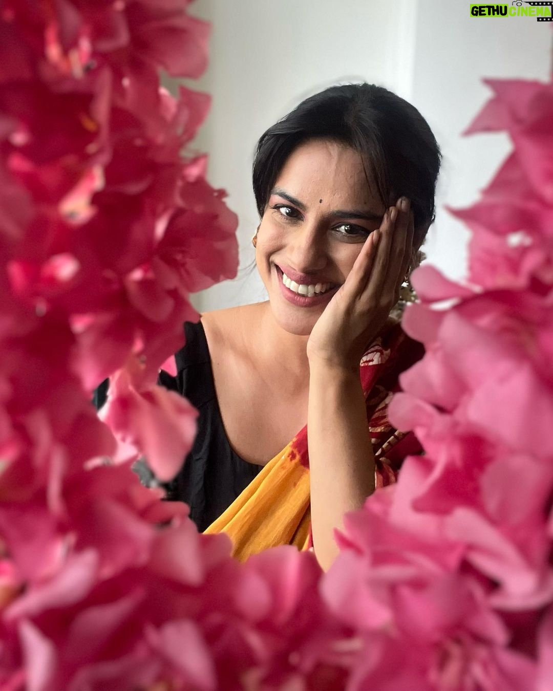 Neha Mahajan Instagram - Hope your festivities are filled with flowers and laughter 🌸 #happyganeshchaturthi