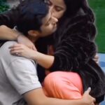 Neil Bhatt Instagram - Dil se jude hue aur ek dusre ke hamesha saath. Yeh hai Neil aur Aishwarya ka pyaar, jise waqt ne bhi azmayaa magar badal nahi paya. Inki prem kahani, jaise shuru hui thi pyaar se, aaj bhi hai inke pyaar main wohi gehraaiyaan. 🌟❤️ #AishwaryaSharma #NeilBhatt #Neiwarya #TrueLoveStory #PowerCouple #SmartJodi #NeilKiAish #BiggBoss17 #BiggBoss #BB17