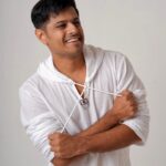 Neil Bhatt Instagram – Simplicity is the ultimate sophistication.