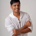 Neil Bhatt Instagram – Simplicity is the ultimate sophistication.